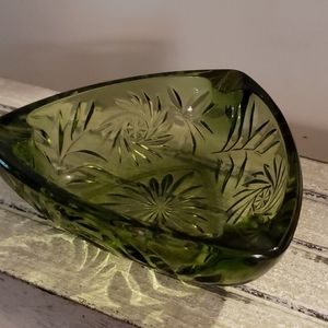 Vintage olive pinwheel cigar ashtray or candy dish